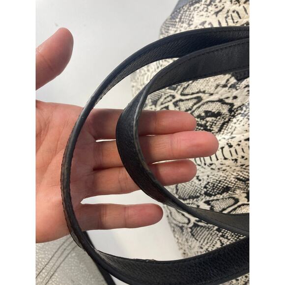 MARC BY MARC JACOBS LEATHER ANIMAL PRINT SHOULDER BAG (ASIS) - Picture 12 of 16